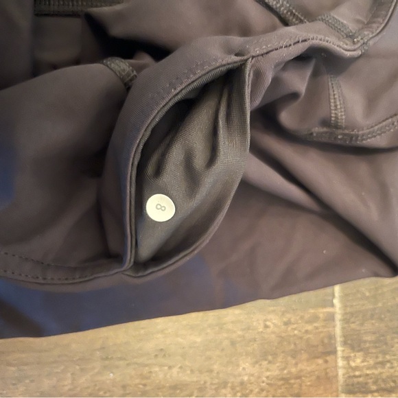 Lululemon Wunder Unders - Size 8 - Picture 3 of 3